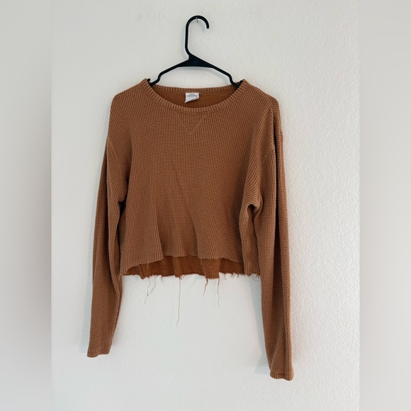 Urban Outfitters Waffle Knit Cropped Longsleeve Henley - Picture 4 of 10